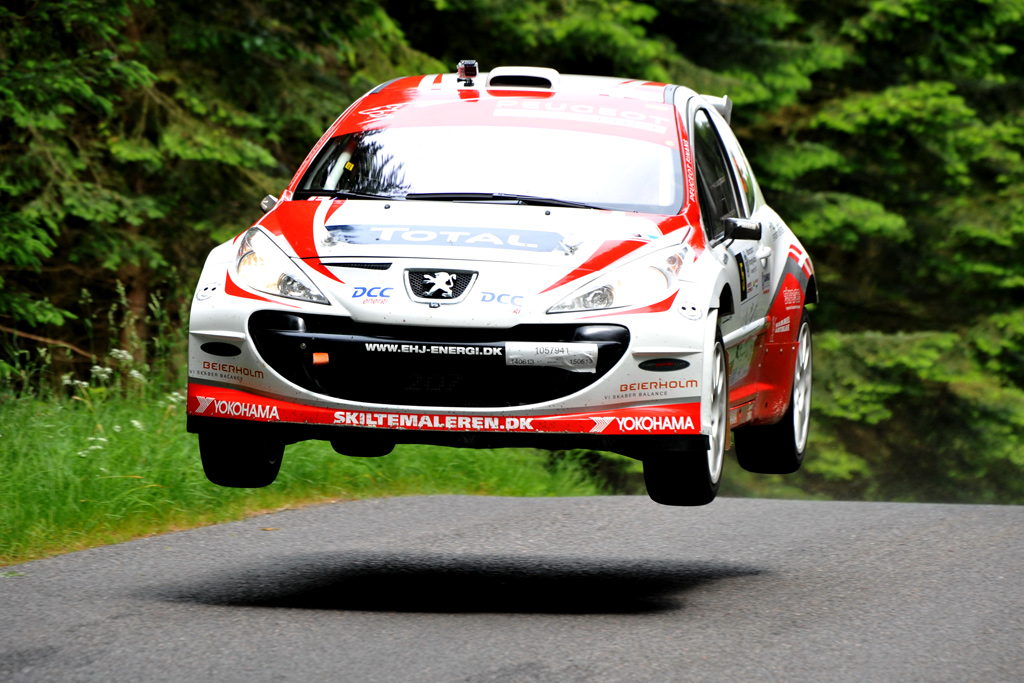 Esben Hegelund og Karsten Isaksen var flyvende i Ecoteck Rally Himmerland, som de vandt
(Foto: Peugeot Sport Dealer Team)